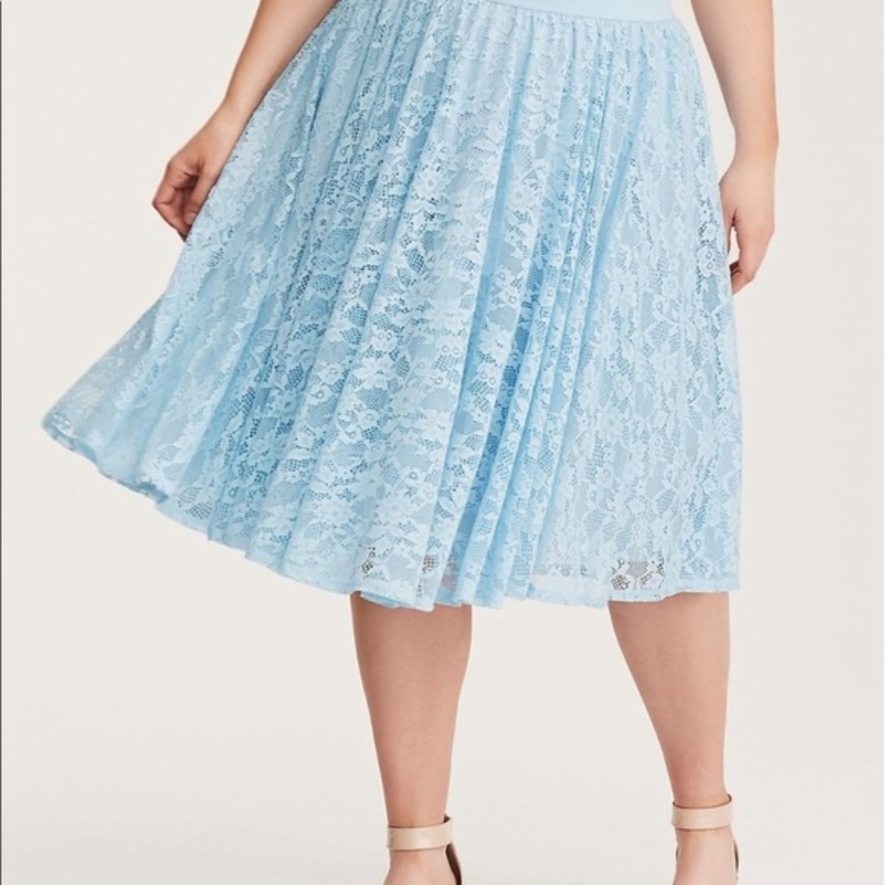 Torrid - Lace Skirt Light Blue - Size 1